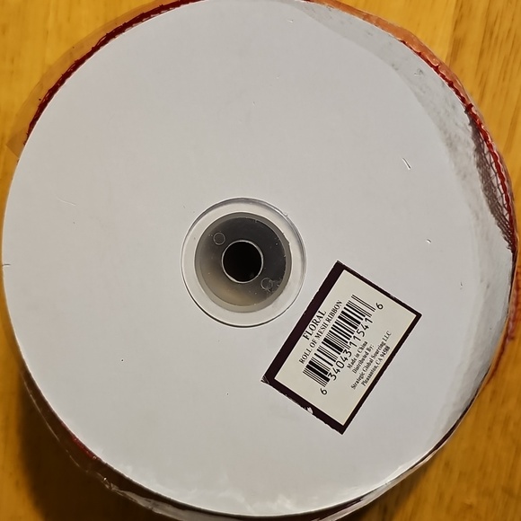 Red Ribbon - Picture 2 of 2